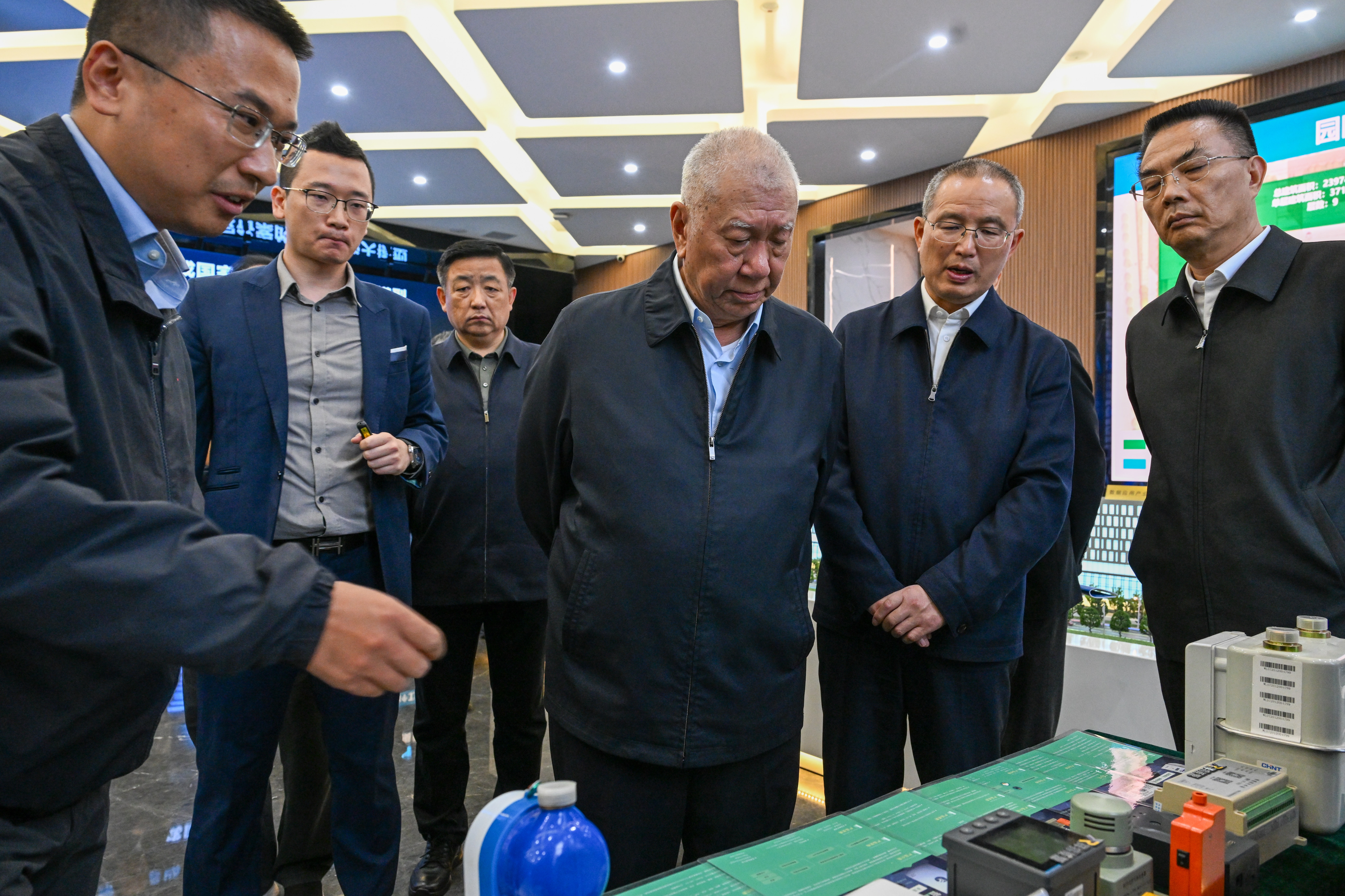 1758592050697756.jpg 250f91d208a9327f2c5177dcd64dd544.jpg